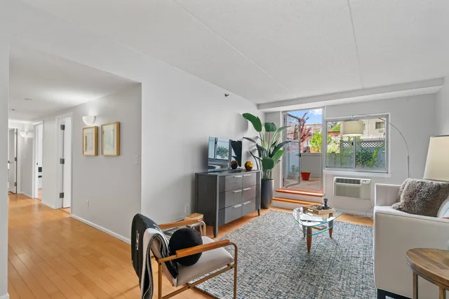 $965,000 | 300 West 145th Street, Unit 1N | Central Harlem