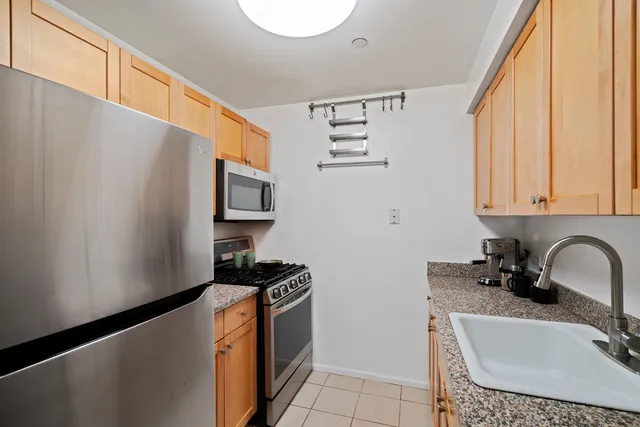 $965,000 | 300 West 145th Street, Unit 1N | Central Harlem