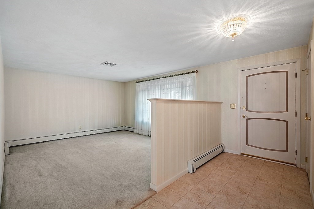 1 Dublin Road Peabody, MA 01960 - Photo 4 of 38 Gallery Image 4