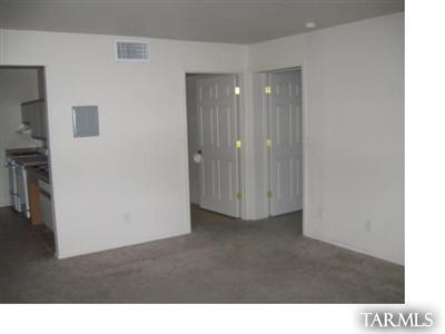 350 North Silverbell Road, Unit 131 Tucson, AZ 85745 - Photo 2 of 6