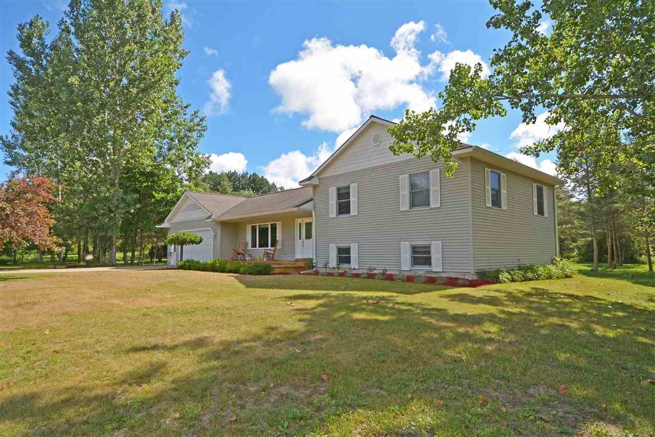 467 Eastman Road Beulah, MI 49617 - Photo 36 of 38 1850013-35.JPG