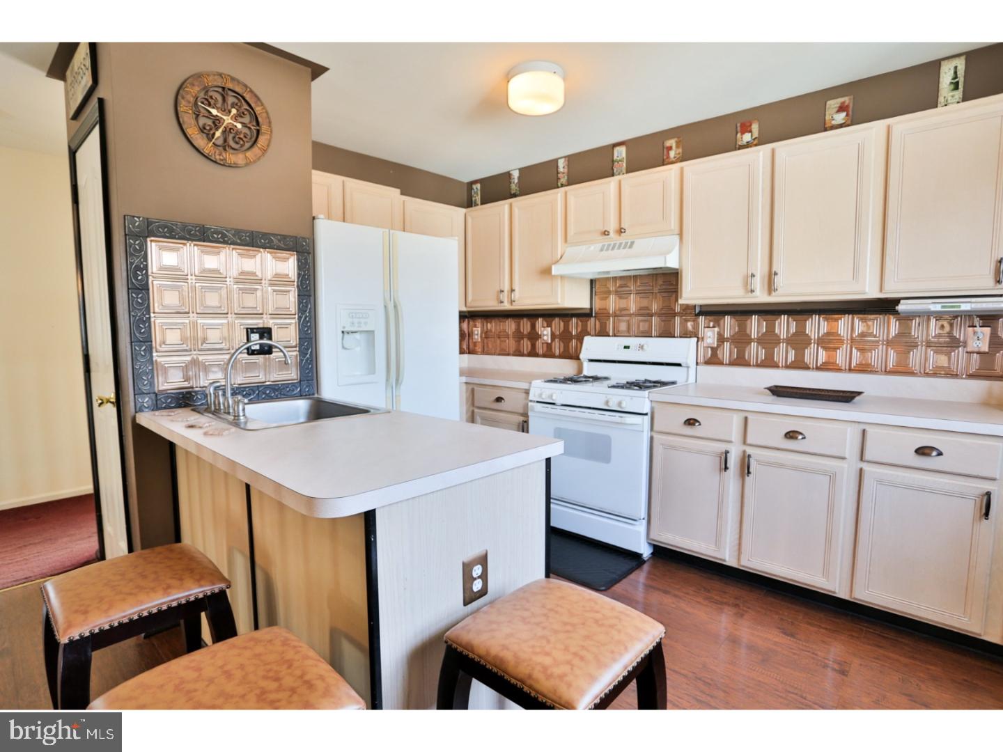 709 Elmhurst Place Glassboro, NJ 08028 - Photo 5 of 24 Kitchen