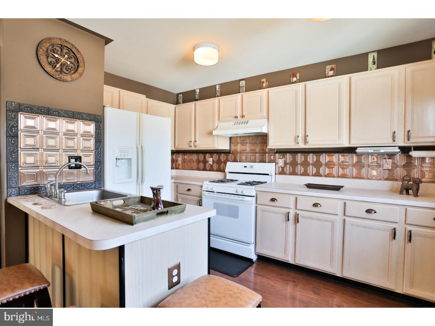 709 Elmhurst Place Glassboro, NJ 08028 - Photo 6 of 24 Kitchen