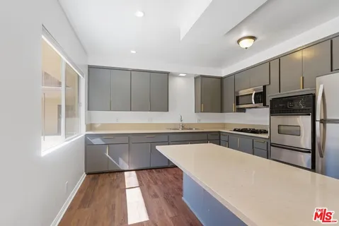 $285,000 | 410 North Market Street, Unit 3, Inglewood, CA 90302