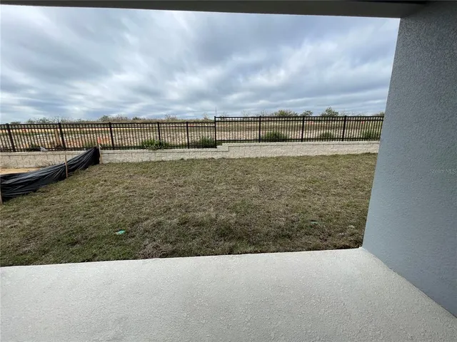 a front view of house with yard