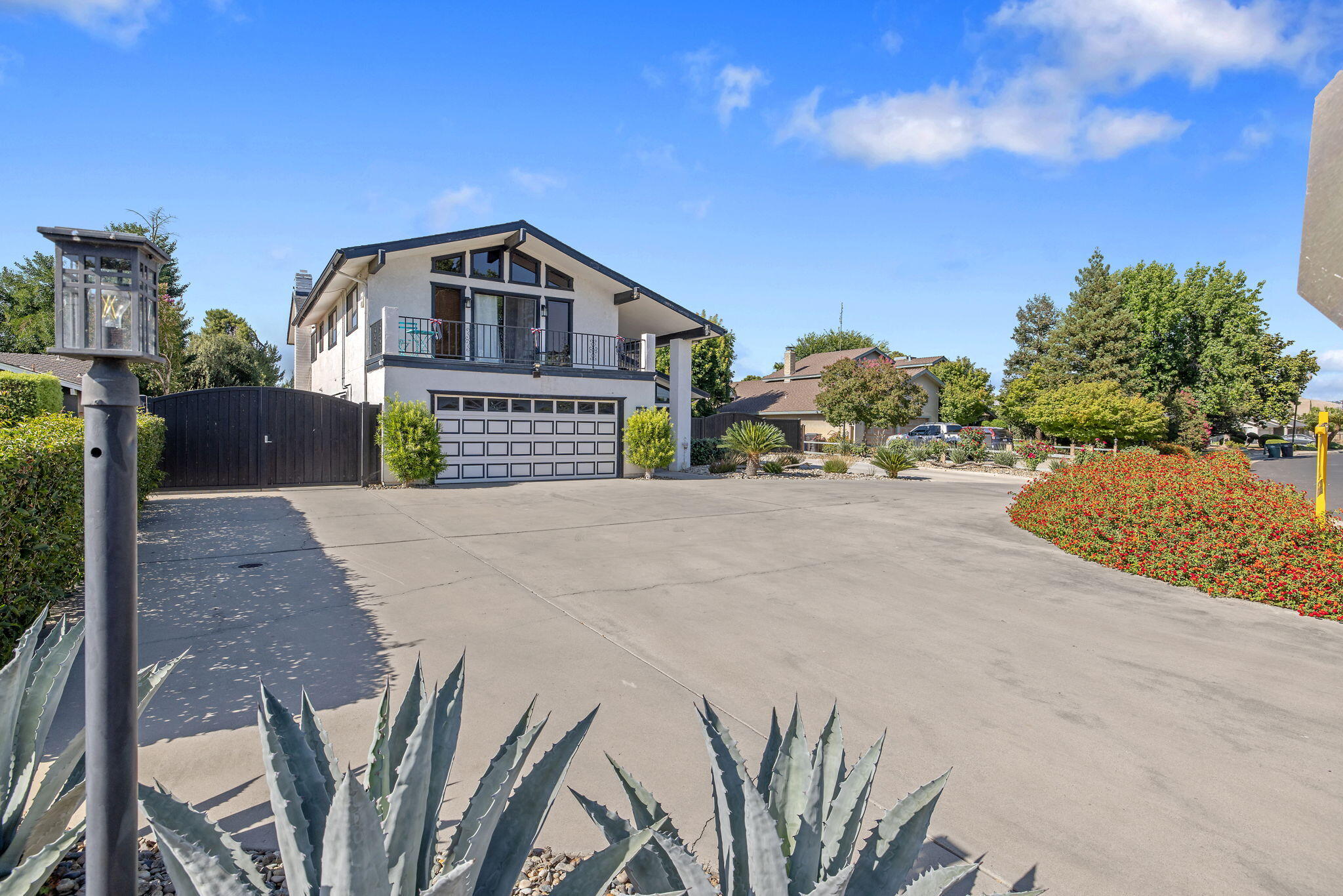 723 West Pine Street Exeter, CA 93221 - Photo 4 of 59