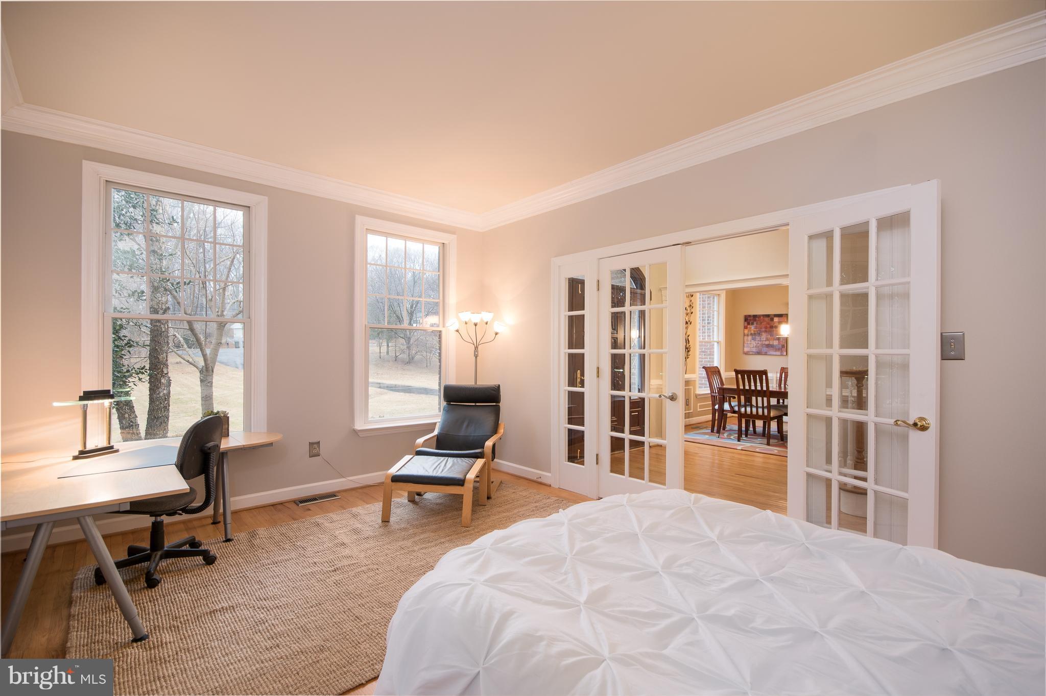 3111 Hunt Road Oakton, VA 22124 - Photo 13 of 30 Main level BR, home office OR Living Room