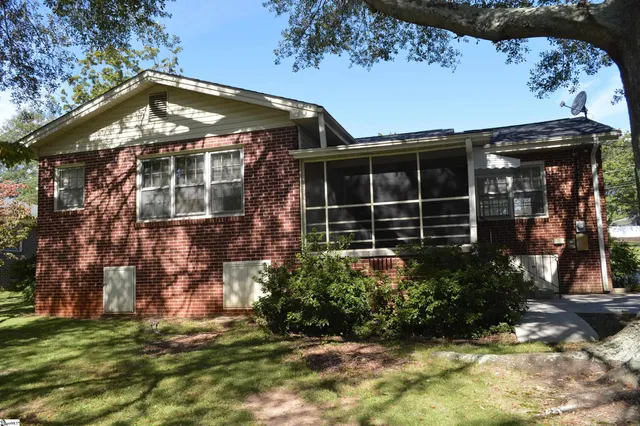 $1,875 | 206 Hillside Drive, Greer, SC 29651