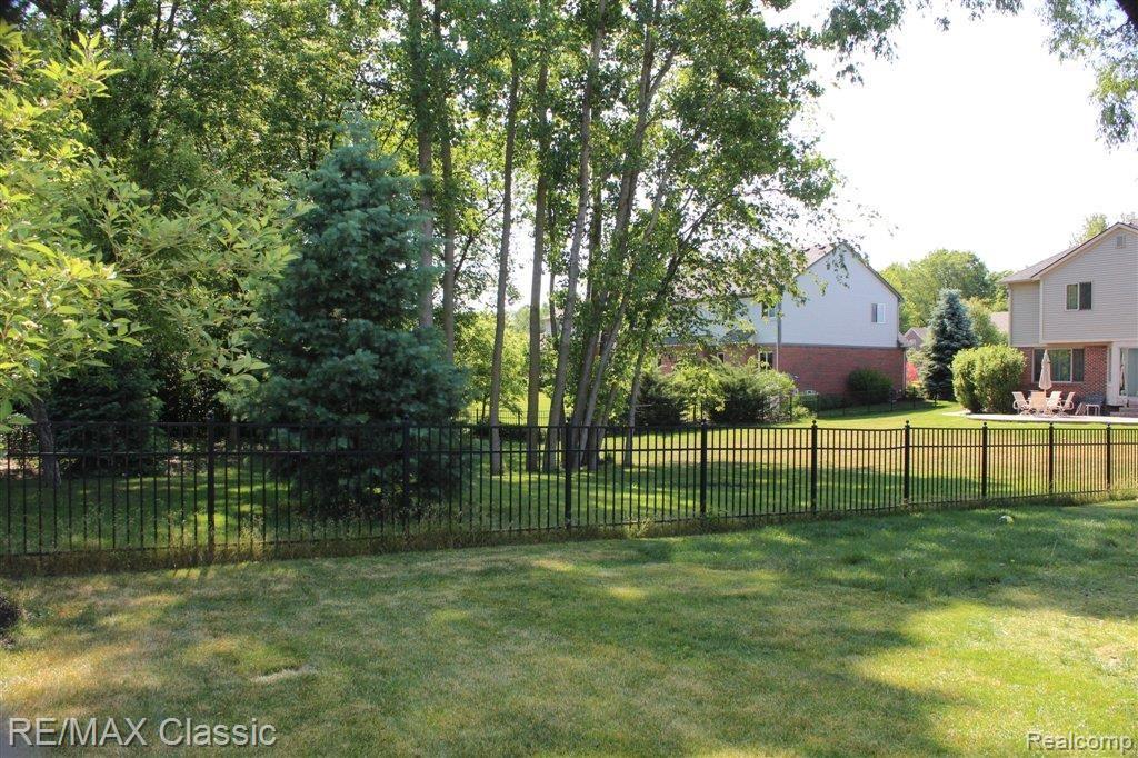 1278 North Lilley Road Canton, MI 48187 - Photo 24 of 25 Back Yard