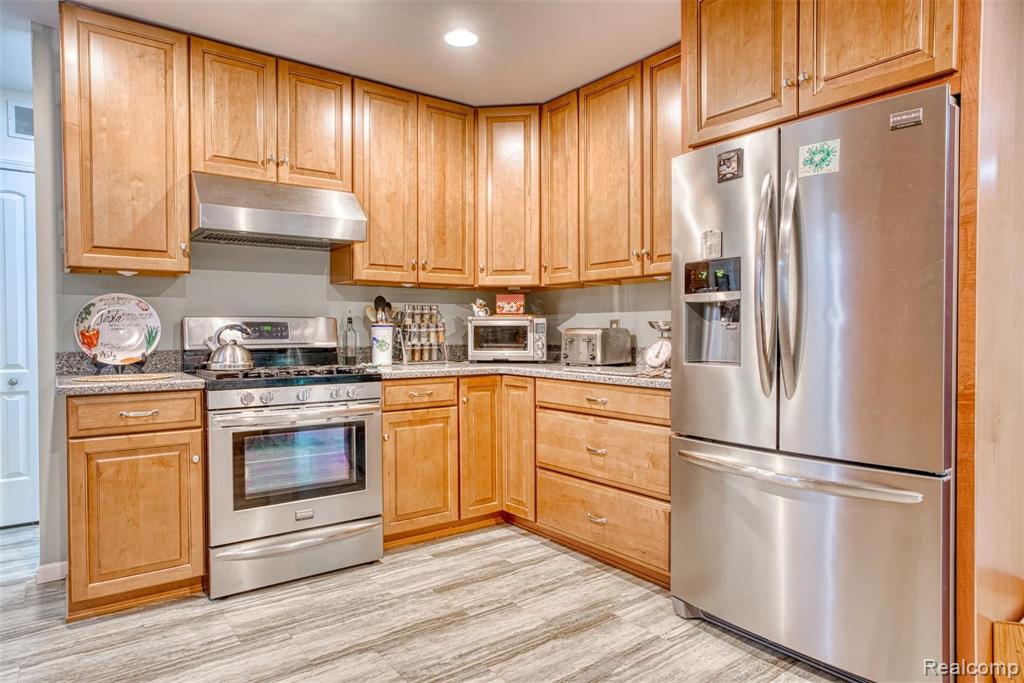 4460 Sweet Road Howell, MI 48843 - Photo 8 of 35