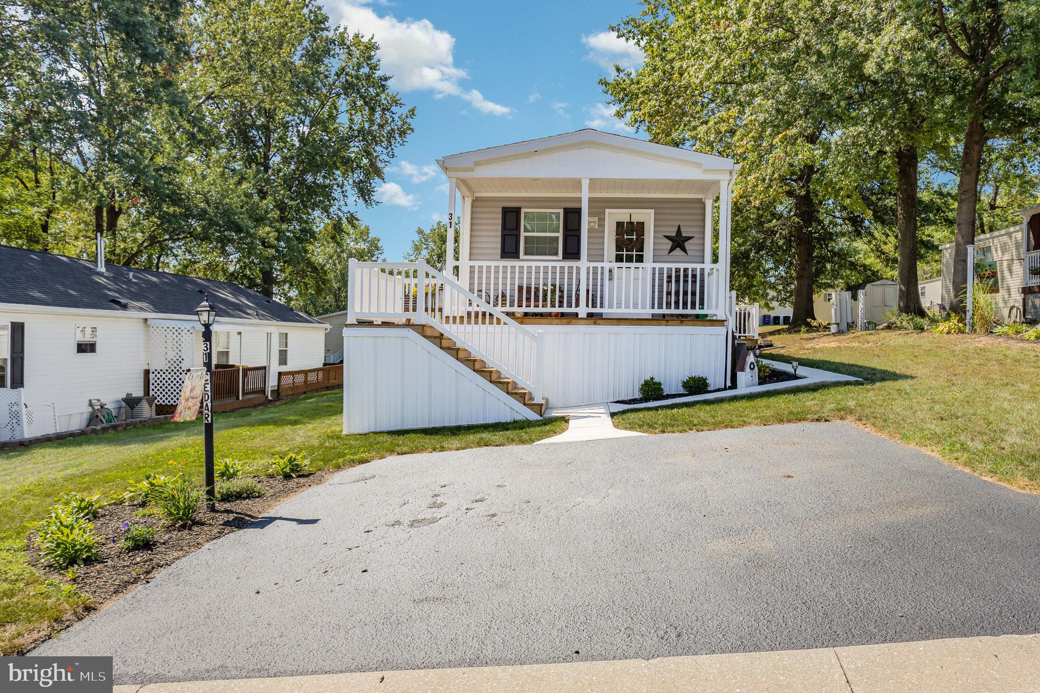 31 Cedar Street Manchester, PA 17345 - Photo 4 of 26