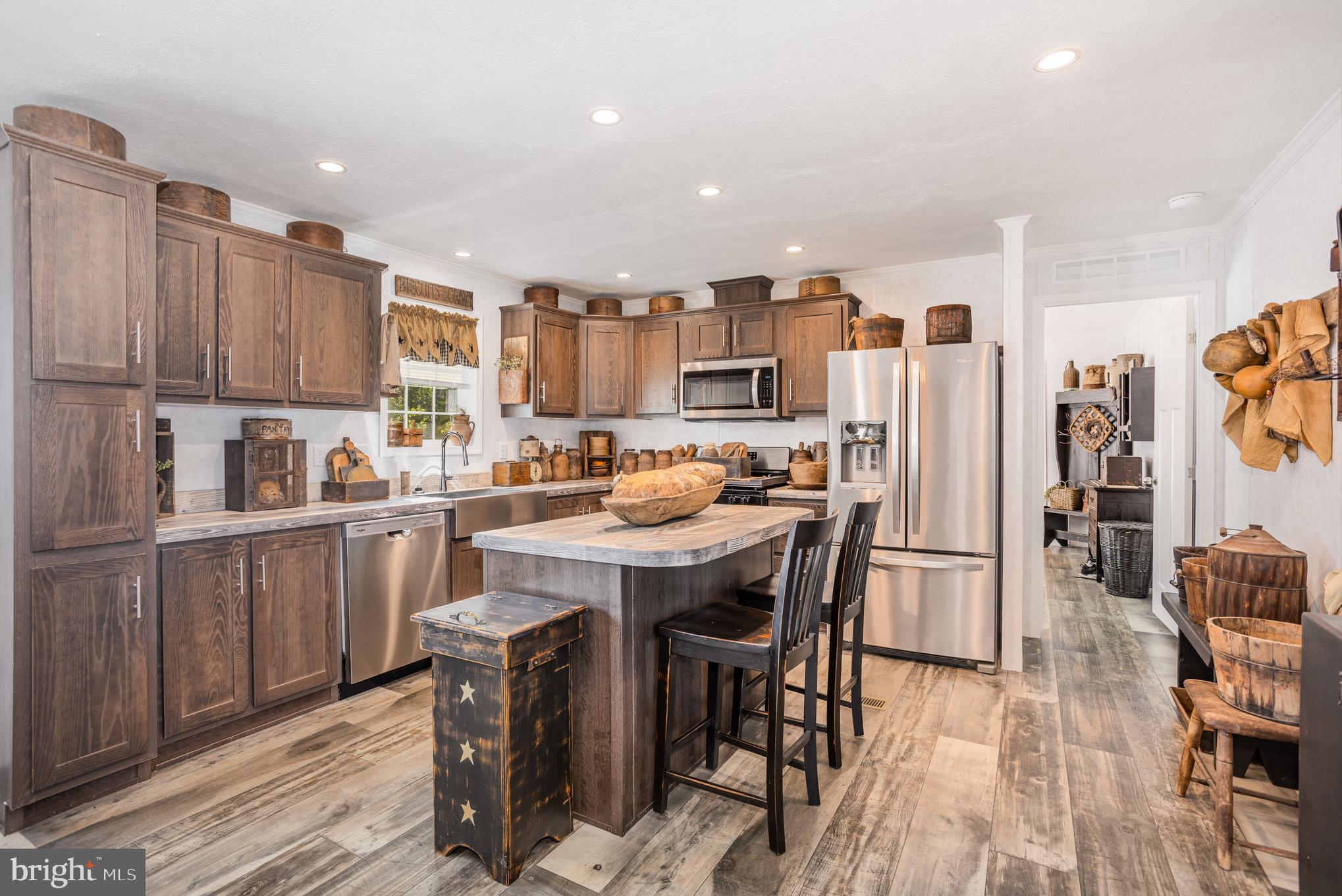 31 Cedar Street Manchester, PA 17345 - Photo 10 of 26 Eat in kitchen w stainless steel appliances