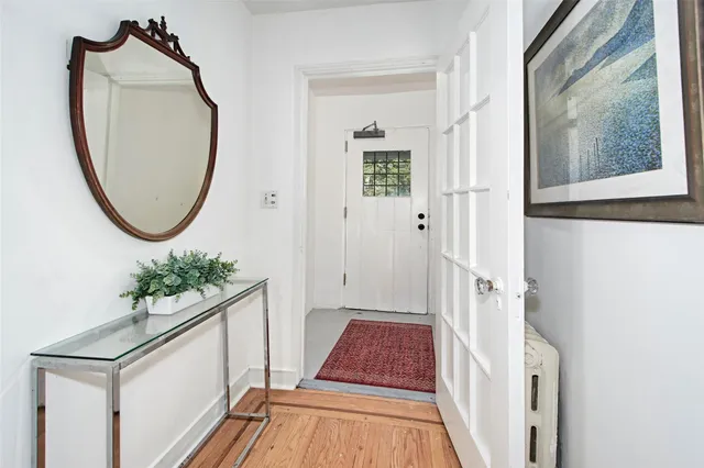 $1,378,000 | 2 Byworth Road, New Rochelle, NY 10804