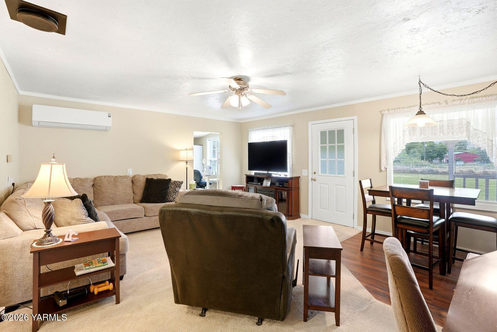 360 McPhee Road Naches, WA 98937 - Photo 4 of 25 6 Living Room