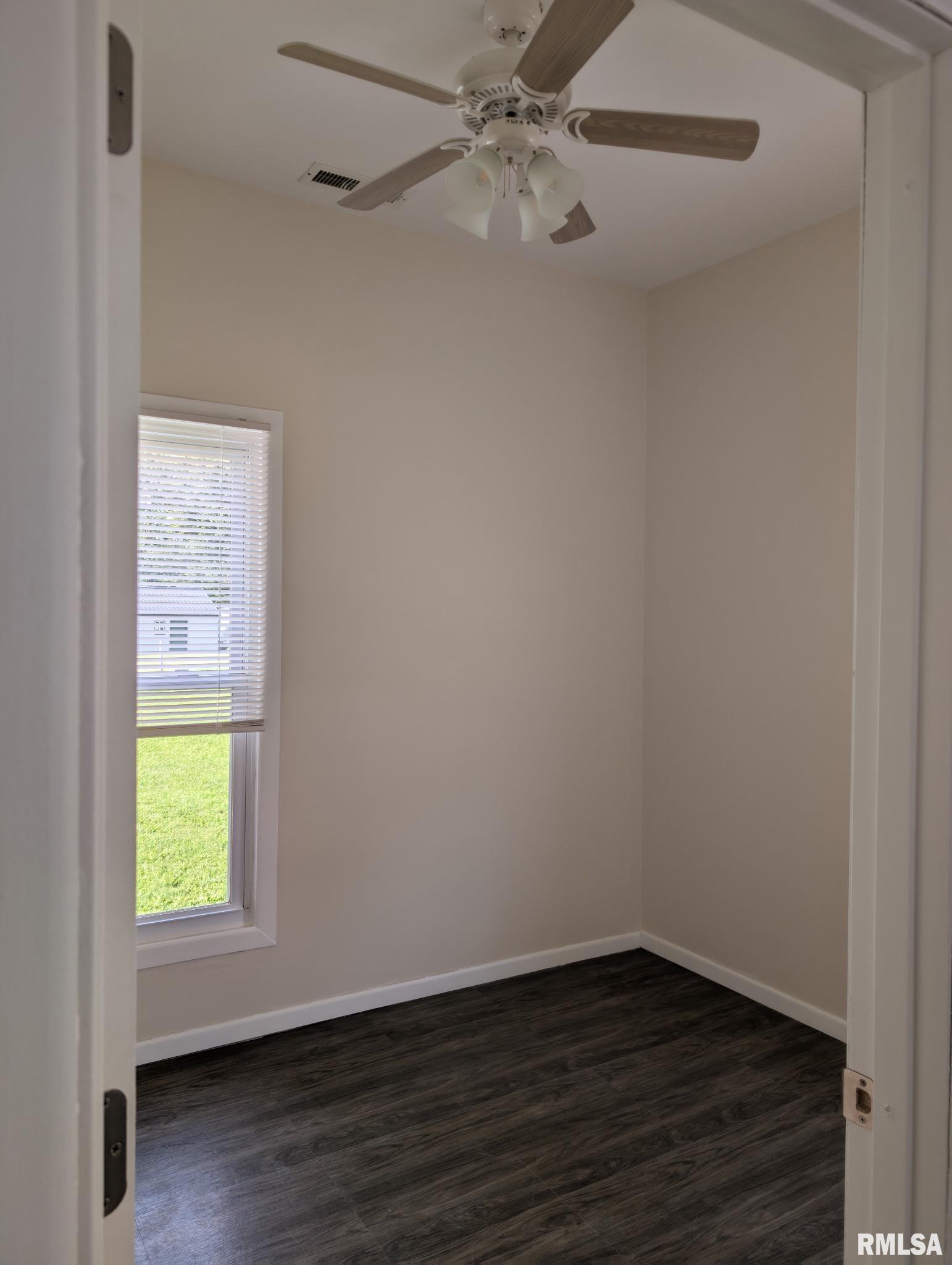 202 East Maple Street Stronghurst, IL 61480 - Photo 15 of 17