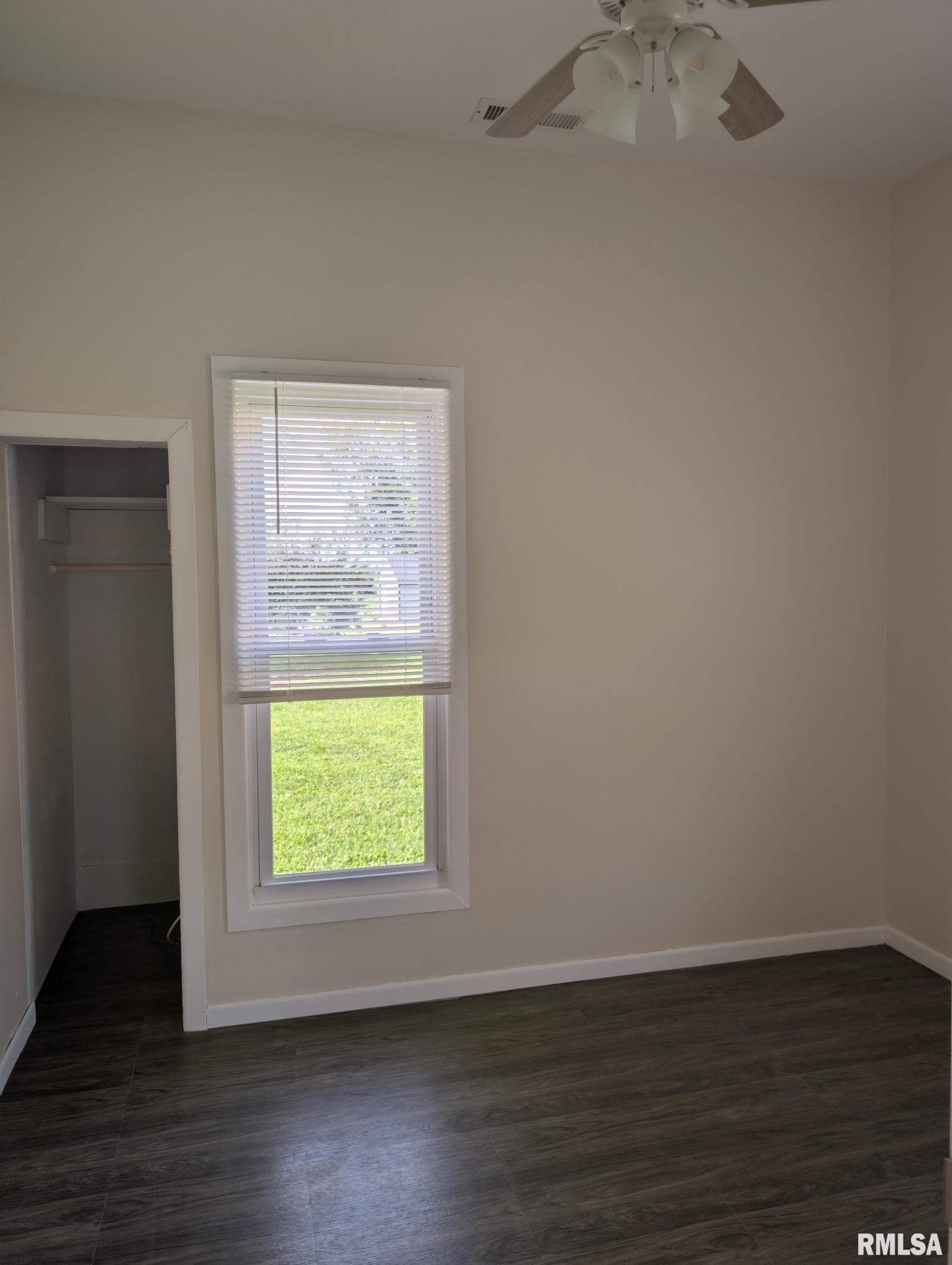 202 East Maple Street Stronghurst, IL 61480 - Photo 16 of 17