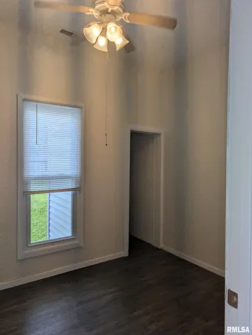 $67,500 | 202 East Maple Street, Stronghurst, IL 61480