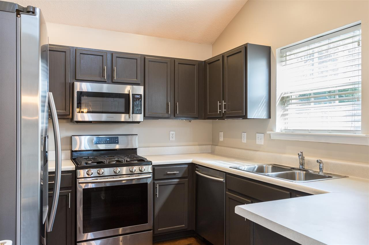 5532 Roan Mountain Place Raleigh, NC 27613 - Photo 6 of 15 Kitchen