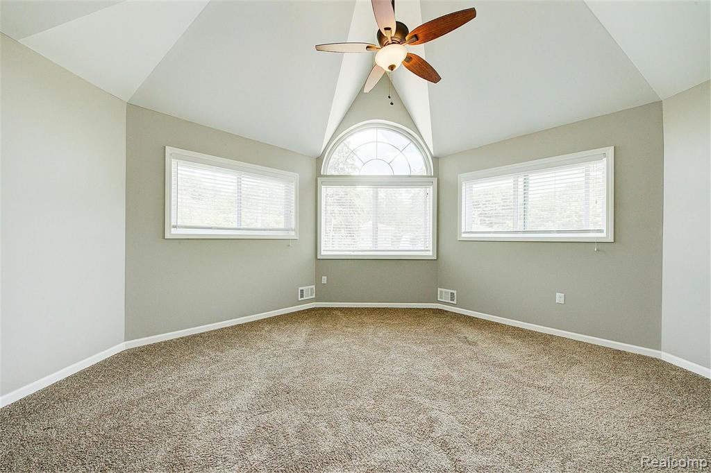 503 East Clinton Street Howell, MI 48843 - Photo 32 of 58