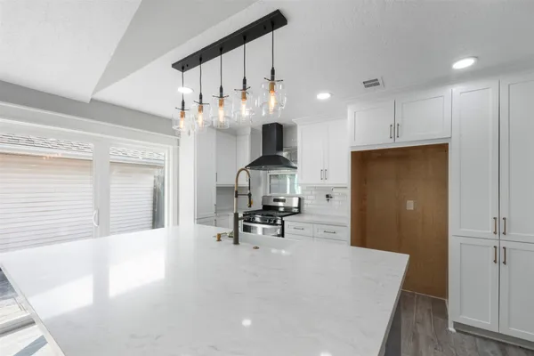 $2,000 | 9327 Golden Sunshine Drive, Houston, TX 77064