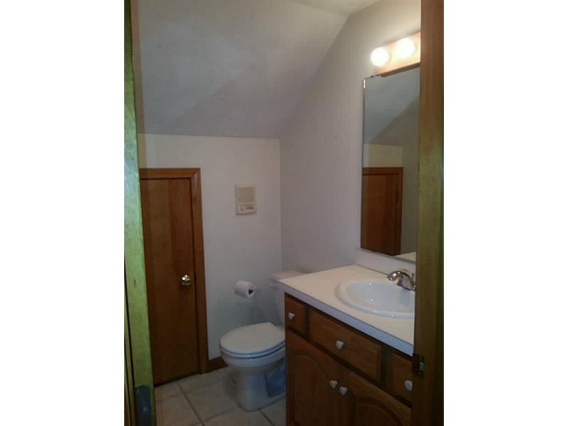 70 Fox Ridge Drive Cranston, RI 02921 - Photo 17 of 25 Bathroom.
