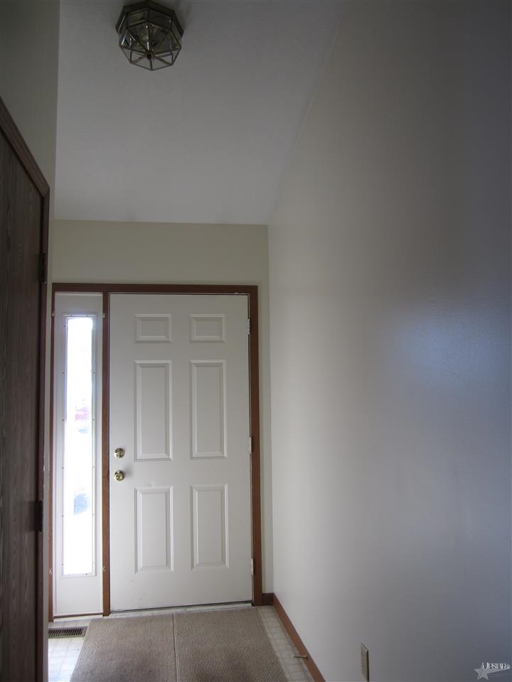 2001 West Cedar Canyons Road Huntertown, IN 46748 - Photo 16 of 19 Gallery Image 16
