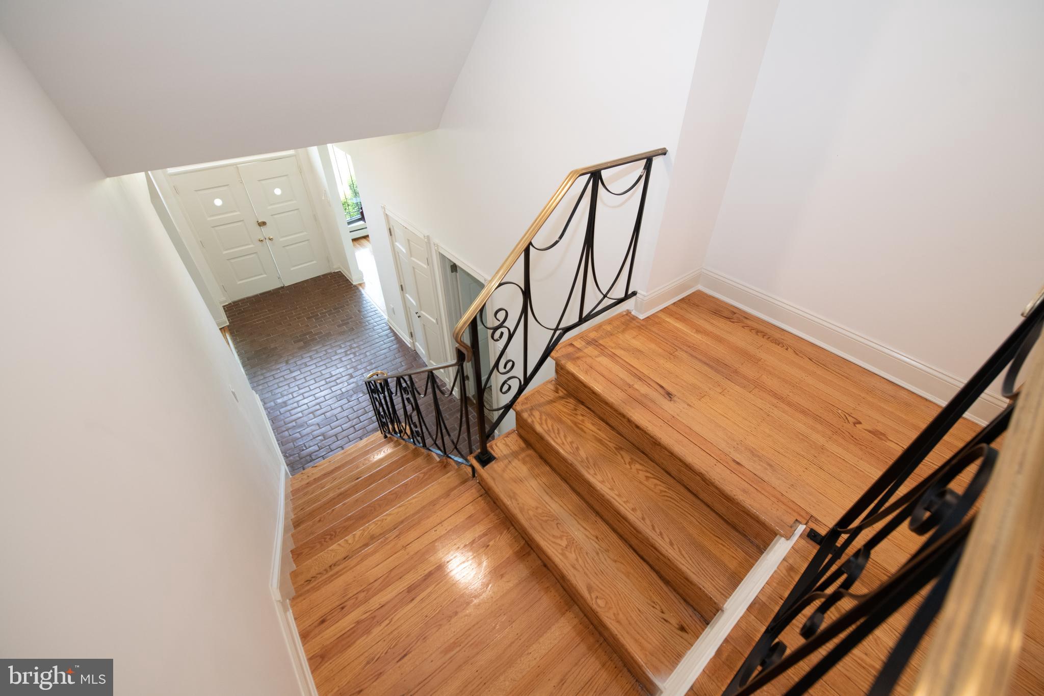 504 Davis Road Cheltenham, PA 19012 - Photo 21 of 50 Let's see upstairs!