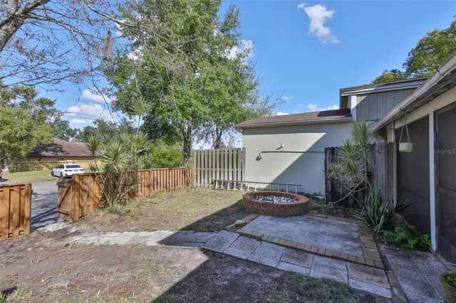 $2,395 | 14805 Lake Forest Drive, Lutz, FL 33559