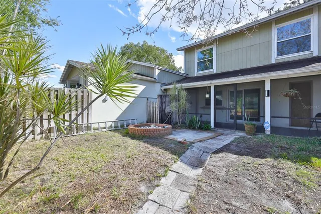 $2,395 | 14805 Lake Forest Drive, Lutz, FL 33559