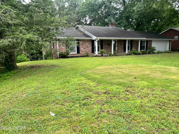 $298,400 | 558 Wallace Road, Jackson, TN 38305