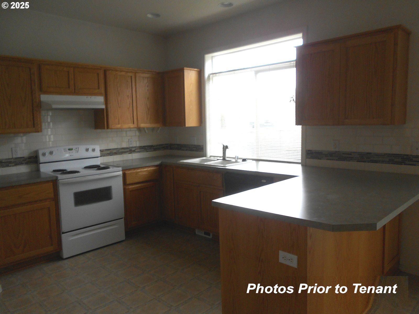 16300 Northeast 43rd Way Vancouver, WA 98682 - Photo 6 of 24