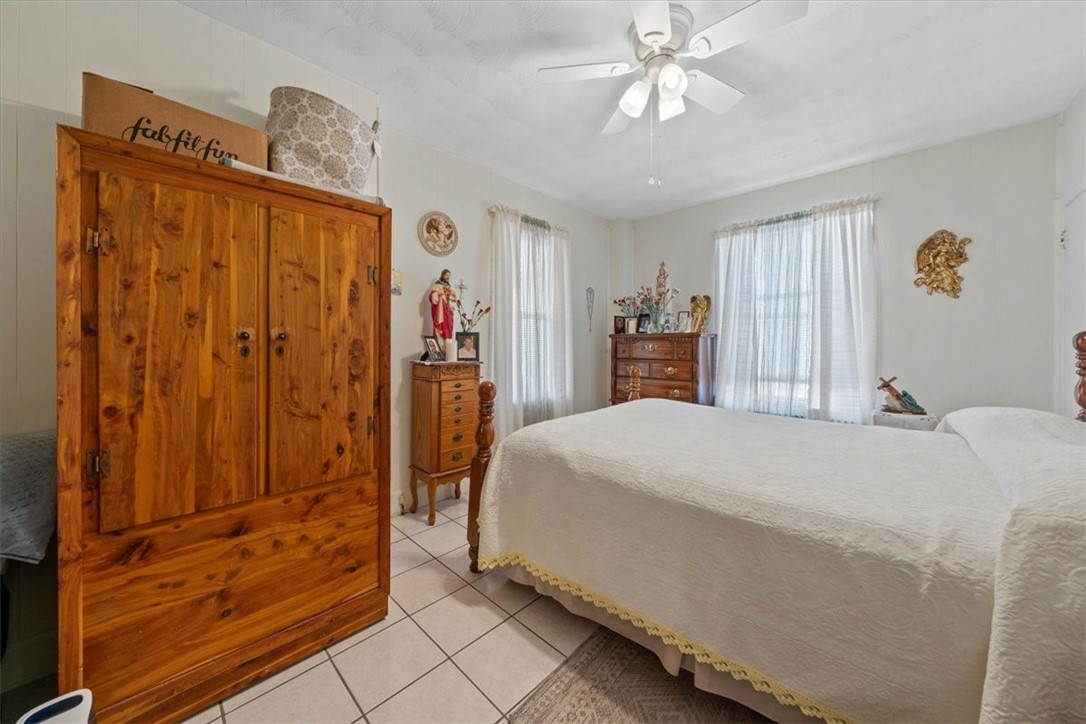 65 Bain Street Cranston, RI 02920 - Photo 13 of 44 FIRST FLOOR