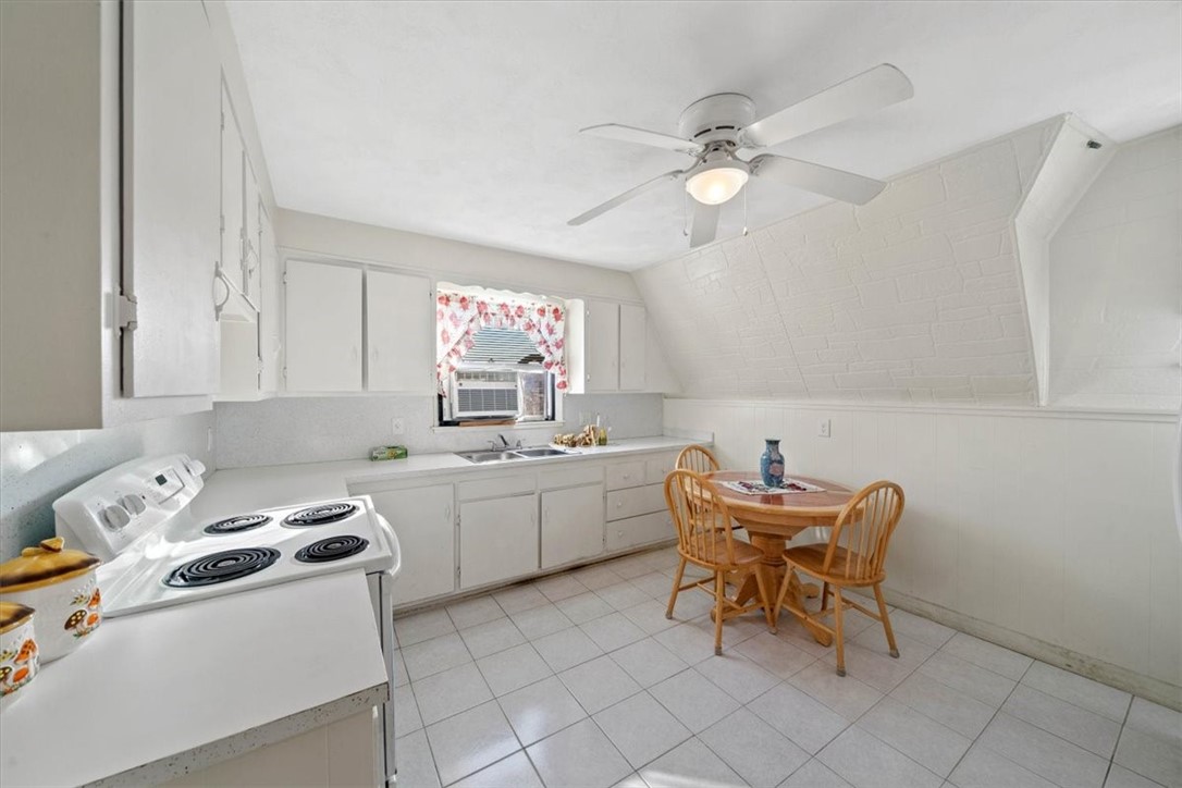 65 Bain Street Cranston, RI 02920 - Photo 10 of 44 SECOND FLOOR