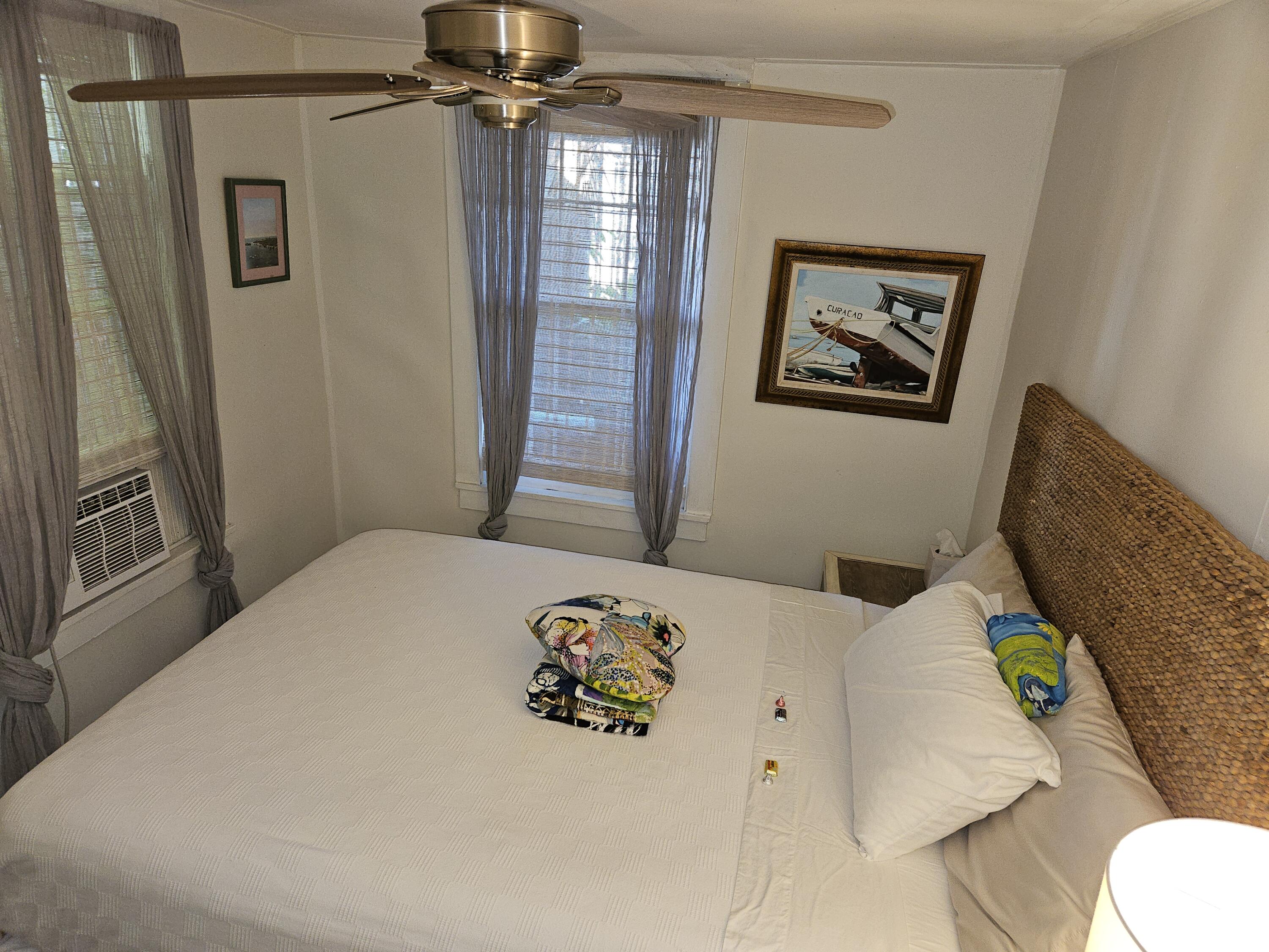 1015 Angela Street Key West, FL 33040 - Photo 36 of 42 .