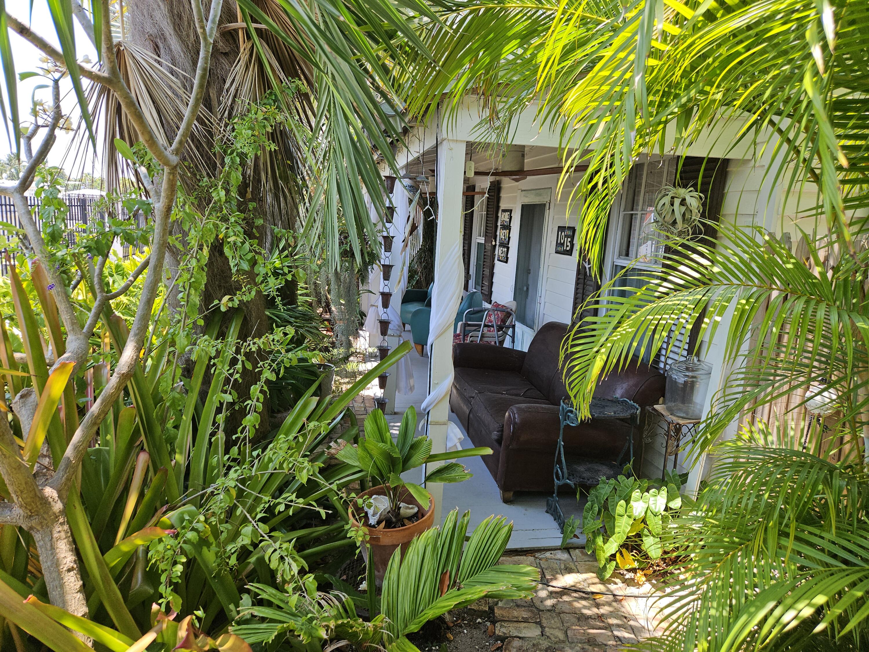 1015 Angela Street Key West, FL 33040 - Photo 5 of 42 .