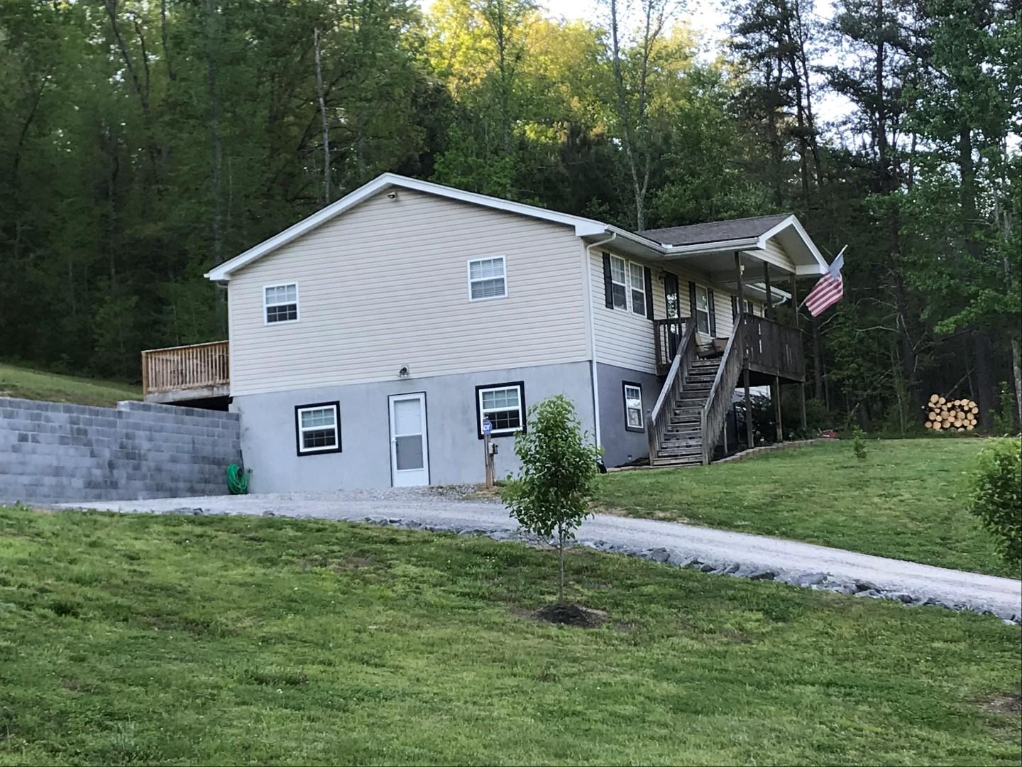 10629 Rutledge Pike Corryton, TN 37721 - Photo 2 of 20 IMG_4510