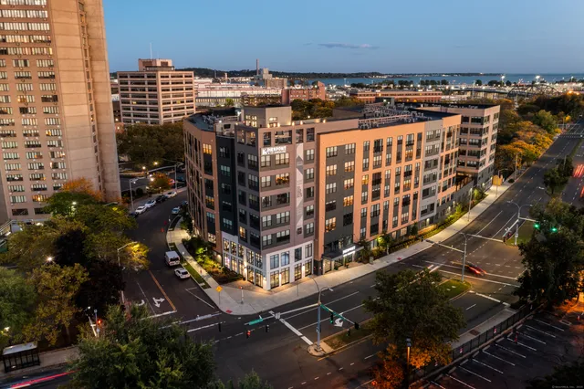 $2,802 | 9 Tower Lane, Unit 237, New Haven, CT 06519