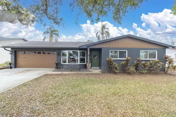 $575,000 | 13472 Bellewood Avenue, Seminole, FL 33776