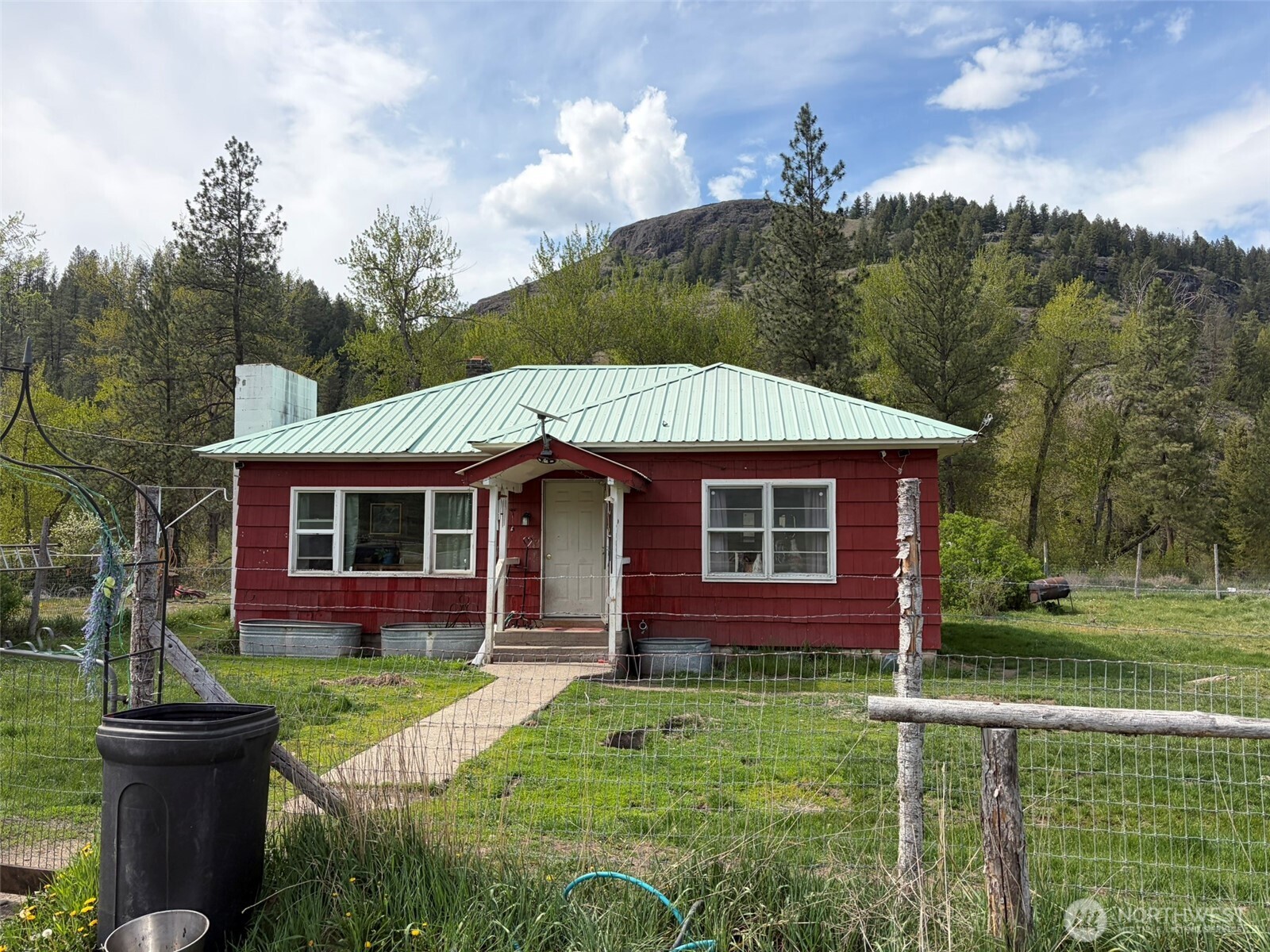 17525 Highway 21 Malo, WA 99150 - Photo 2 of 25