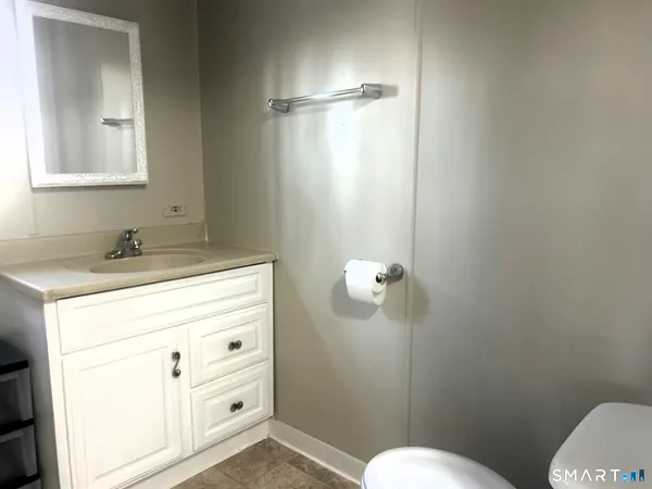 $94,900 | 54 Stonewood Terrace, Vernon, CT 06066
