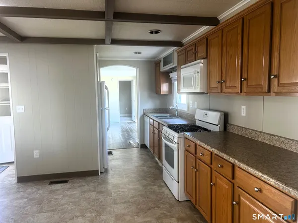 $94,900 | 54 Stonewood Terrace, Vernon, CT 06066