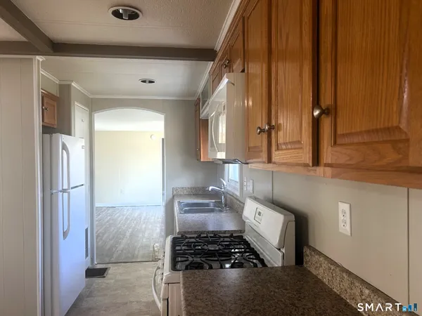 $94,900 | 54 Stonewood Terrace, Vernon, CT 06066