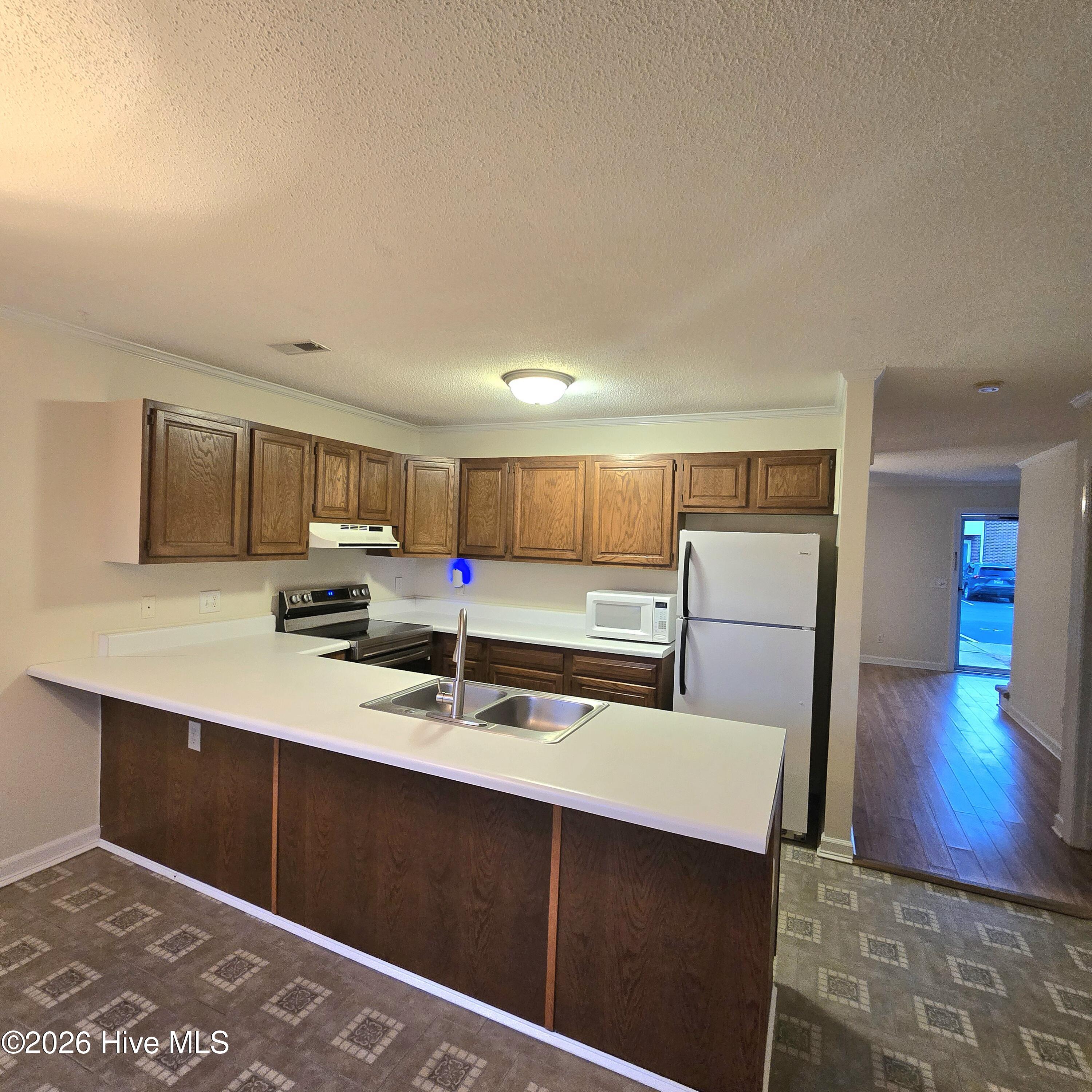 2700 Thackery Road, Unit 31 Greenville, NC 27858 - Photo 7 of 17 20260112_171341