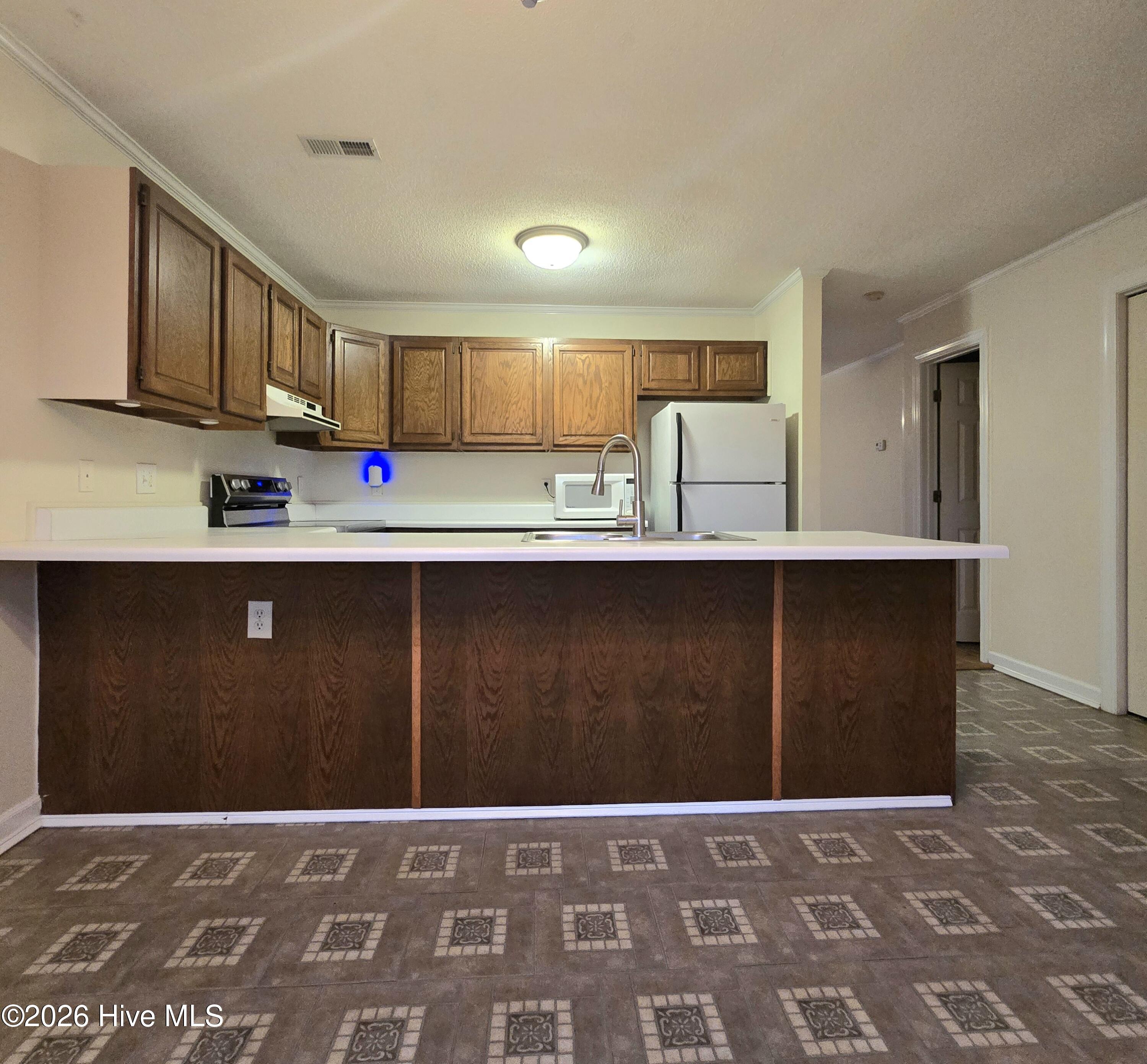 2700 Thackery Road, Unit 31 Greenville, NC 27858 - Photo 8 of 17 20260112_171328