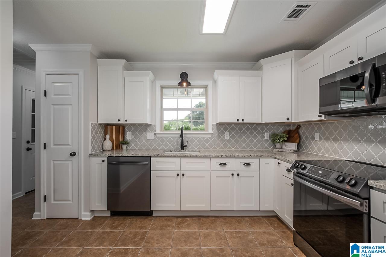 16555 Chase Circle Ralph, AL 35480 - Photo 13 of 32