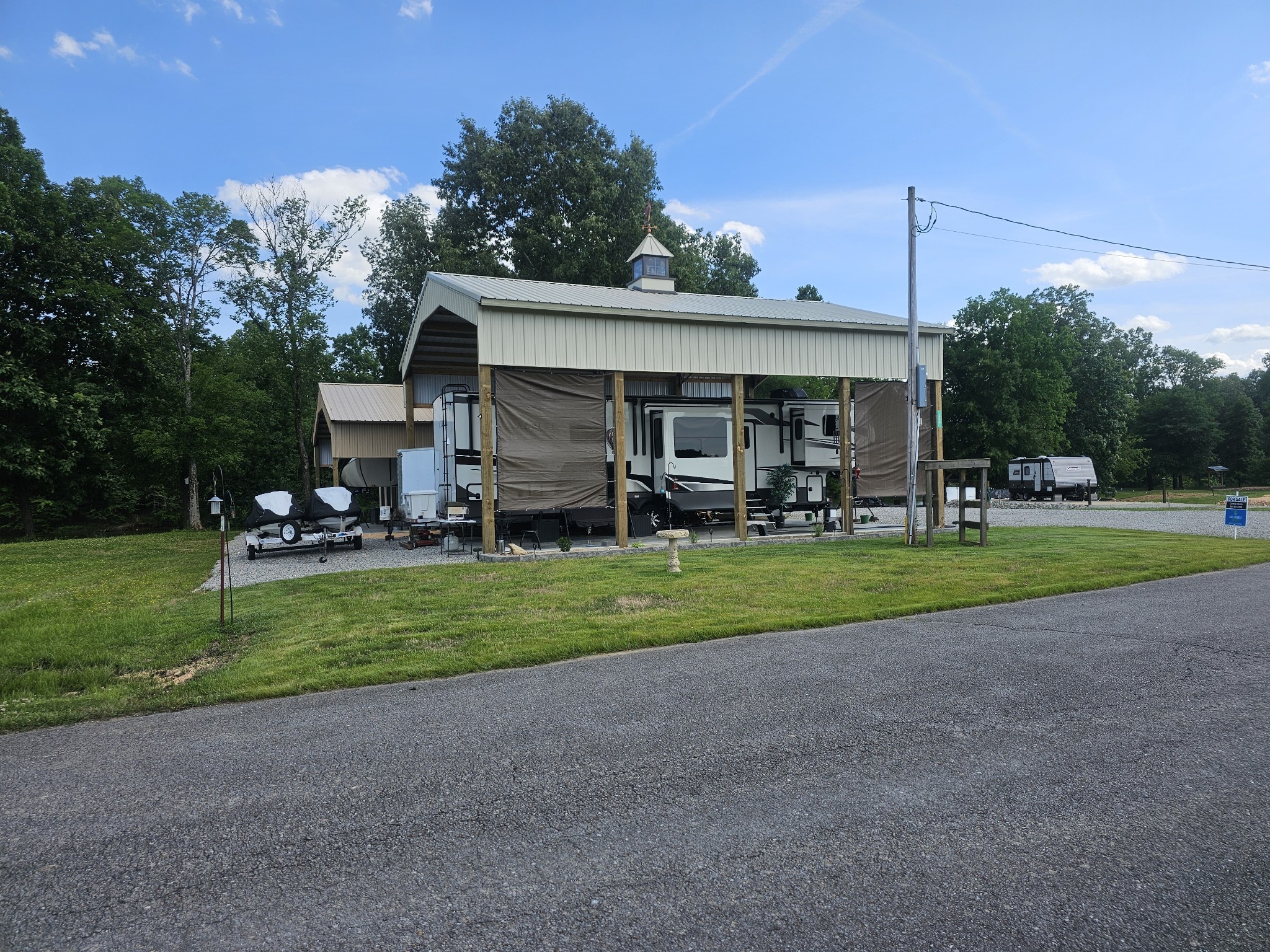 368 Duck Blind Road Clifton, TN 38425 - Photo 14 of 46 a view of a house with a back yard