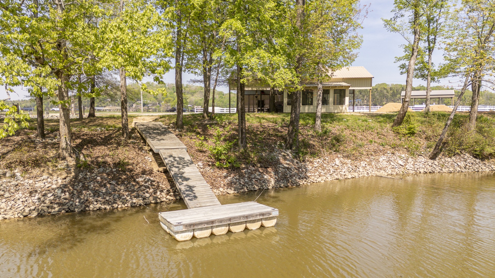 368 Duck Blind Road Clifton, TN 38425 - Photo 2 of 58