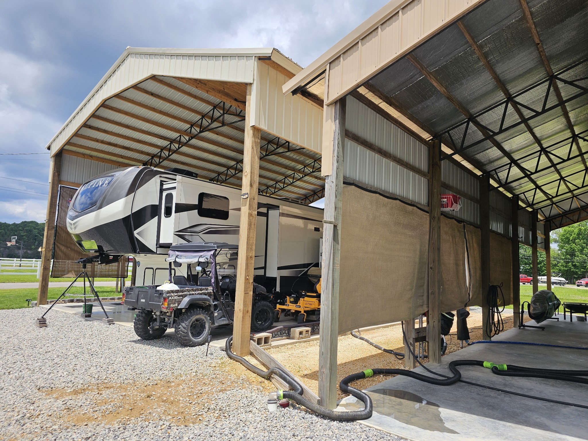 368 Duck Blind Road Clifton, TN 38425 - Photo 3 of 46 a view of a building with sitting area
