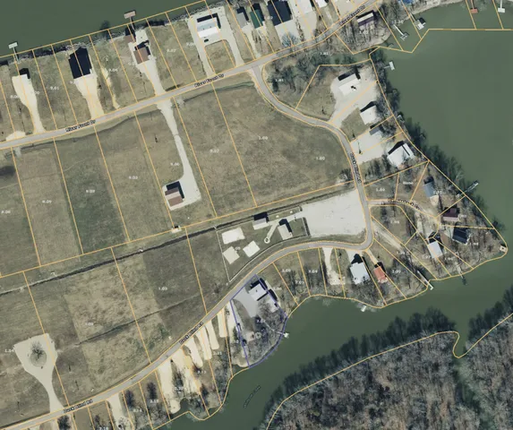 $185,000 | 368 Duck Blind Road, Clifton, TN 38425