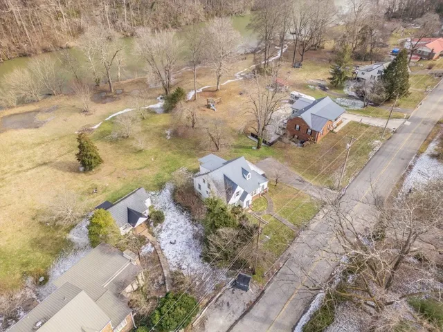 $359,900 | 208 Westwood Drive, McMinnville, TN 37110